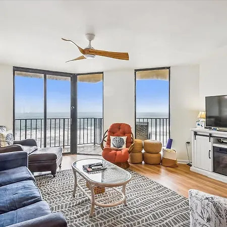 Summit 7D Apartment
